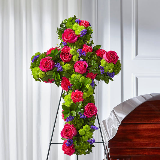 Cruz floral de rosa de homenaje